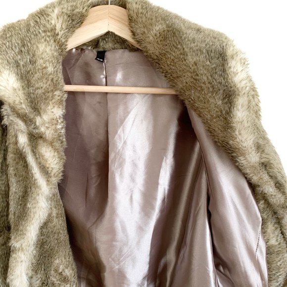 H&M | FAUX FUR COAT - Picture 5 of 10
